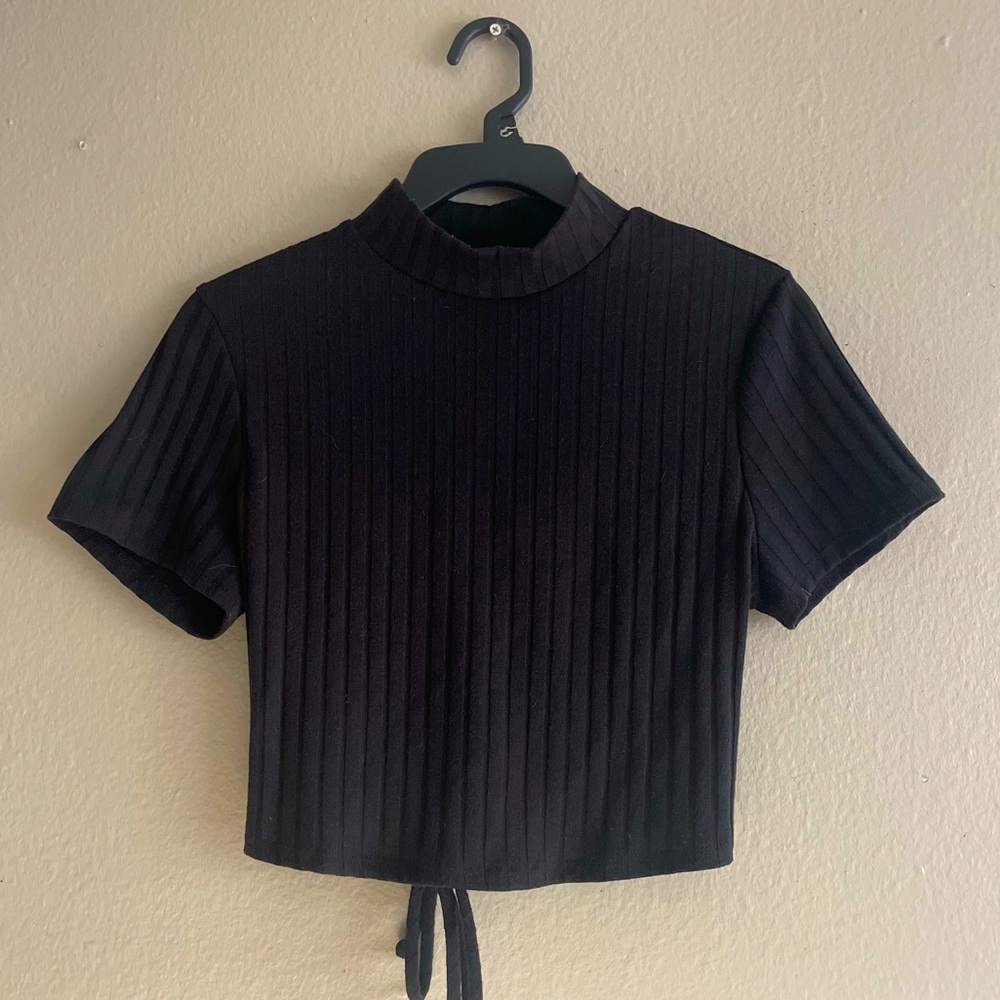 Size large black mock neck backless blouse